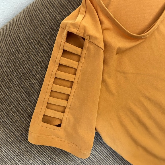 Michael Kors Medium Yellow Top - Picture 6 of 6